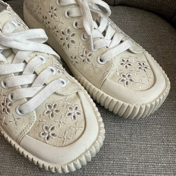 Veronica Beard Paulita Sneakers - Picture 3 of 10